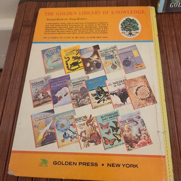 Vintage The Moon/Planets Golden Knowledge of Library Books - 2 - Picture 3 of 14